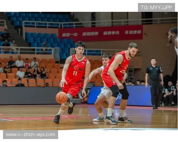 NBL 比赛中外援长距离三分引爆全场